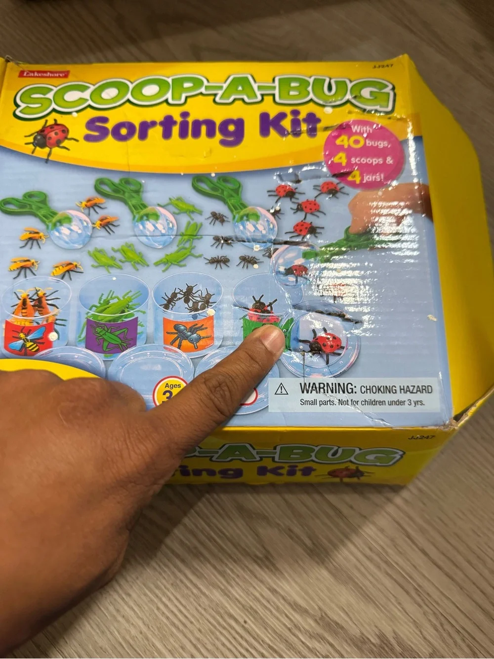 Scoop-A-Bug Sorting Kit, model JJ247